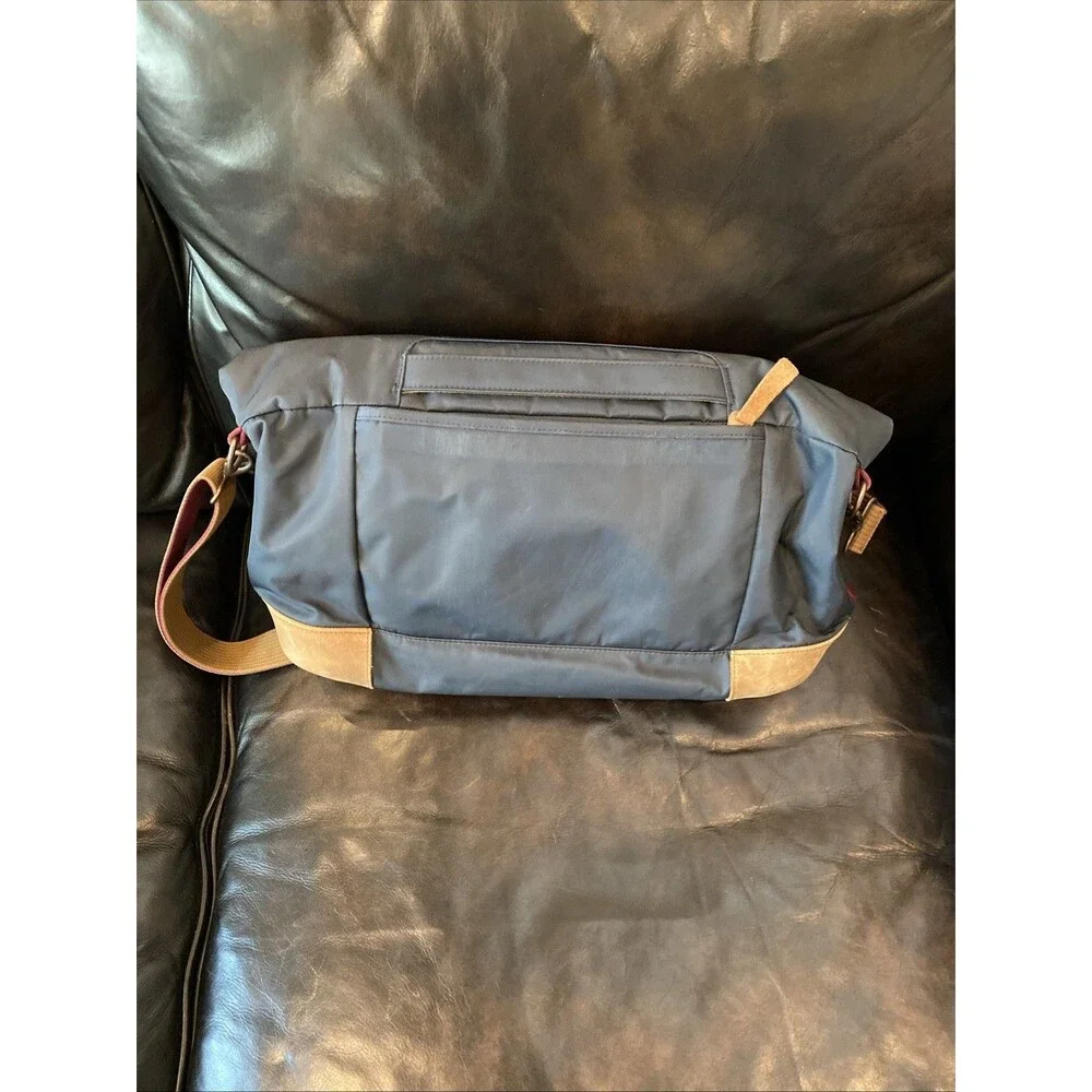 Timbuk2 Monterey Messenger Bag Leather Nylon Fold Over Padded